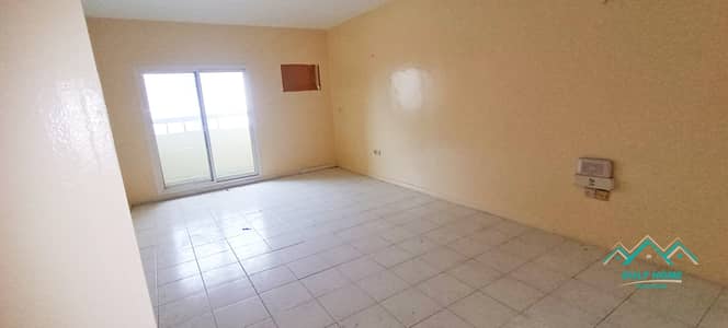 فلیٹ 2 غرفة نوم للايجار في أبو شغارة، الشارقة - IMG-20240327-WA0007. jpg