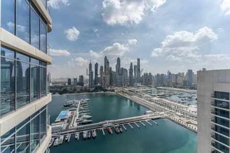 2 Bedroom Apartment for Rent in Dubai Harbour, Dubai - Rare Unit with 2 Balconies | Marina and Palm View
