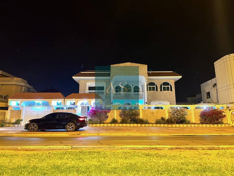 6 bedroom luxury villa in Al sherqan sharjah