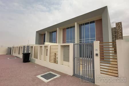 1 Bedroom Townhouse for Rent in Dubailand, Dubai - Mid Unit Villa | Prime Location | Loft Style