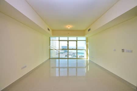 阿尔雷姆岛， 阿布扎比 1 卧室单位待售 - 1-bedroom-apartment-al-reem-island-marina-square-tala-tower-living-area. JPG