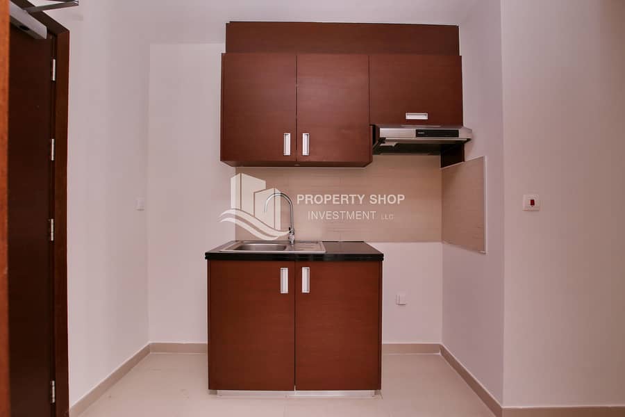 3 studio-apartment-al-reem-island-shams-abu-dhabi-the-arc-kitchen. JPG