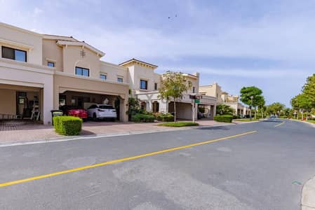 3 Bedroom Villa for Rent in Reem, Dubai - Vacant | Close to Park and Pool | Upgraded