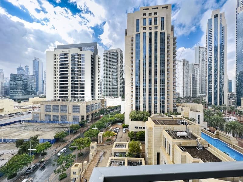位于迪拜市中心，克拉伦大厦，克拉伦1号大厦 1 卧室的公寓 125000 AED - 8811473