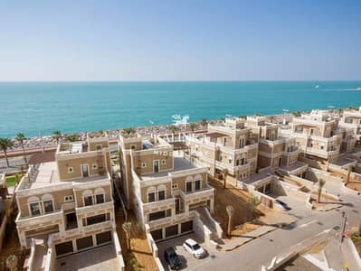 2 Bedroom Apartment for Sale in Palm Jumeirah, Dubai - Gorgeous Sea Views | Vacant | High Floor