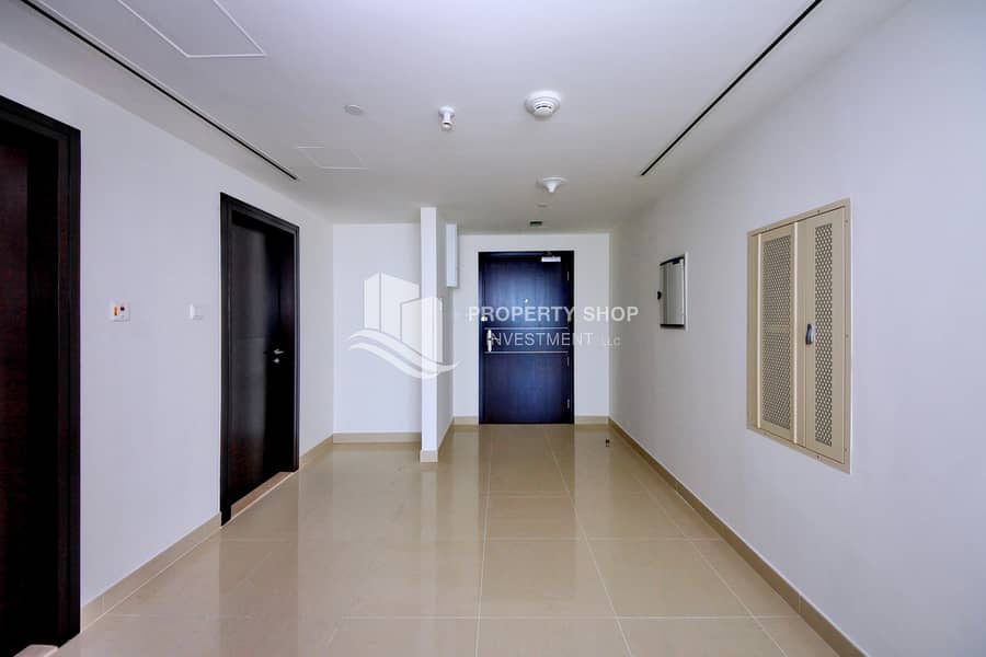 3 1-bedroom-abu-dhabi-al-reem-island-shams-abu-dhabi-sky-tower-foyer. JPG