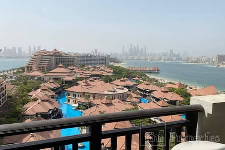 Studio for Sale in Palm Jumeirah, Dubai - AMAZING FULLY FURNISHED STUDIO WITH PRIVATE BEACH