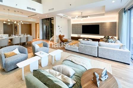 5 Bedroom Villa for Rent in Downtown Dubai, Dubai - Elevator | Fully Upgraded | 3 Floors