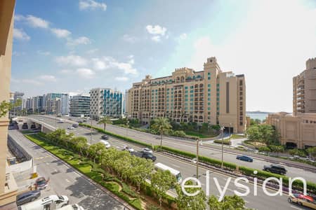 1 Bedroom Apartment for Sale in Palm Jumeirah, Dubai - Sea View I Large Balcony I Notice Served