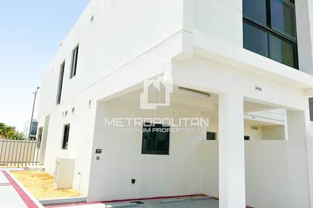 3 Bedroom Villa for Sale in DAMAC Hills 2 (Akoya by DAMAC), Dubai - Corner Unit | Close to Pool | Well Maintained