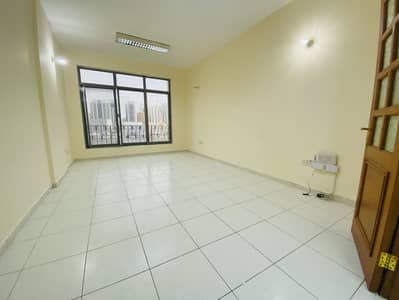 2 Bedroom Flat for Rent in Al Nahyan, Abu Dhabi - Lavish 2 Bedroom Apartment with Balcony