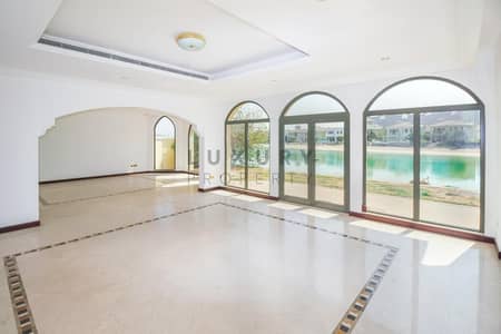 4 Bedroom Villa for Sale in Palm Jumeirah, Dubai - Vacant Now | Atrium Entry | Atlantis View