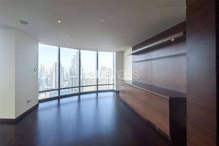 2 Bedroom Apartment for Rent in Downtown Dubai, Dubai - Vacant | City and Sea Views | Unfurnished