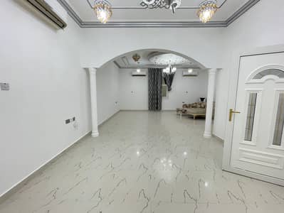 فیلا 4 غرف نوم للايجار في الشامخة، أبوظبي - فیلا في الشامخة 4 غرف 115000 درهم - 8814511