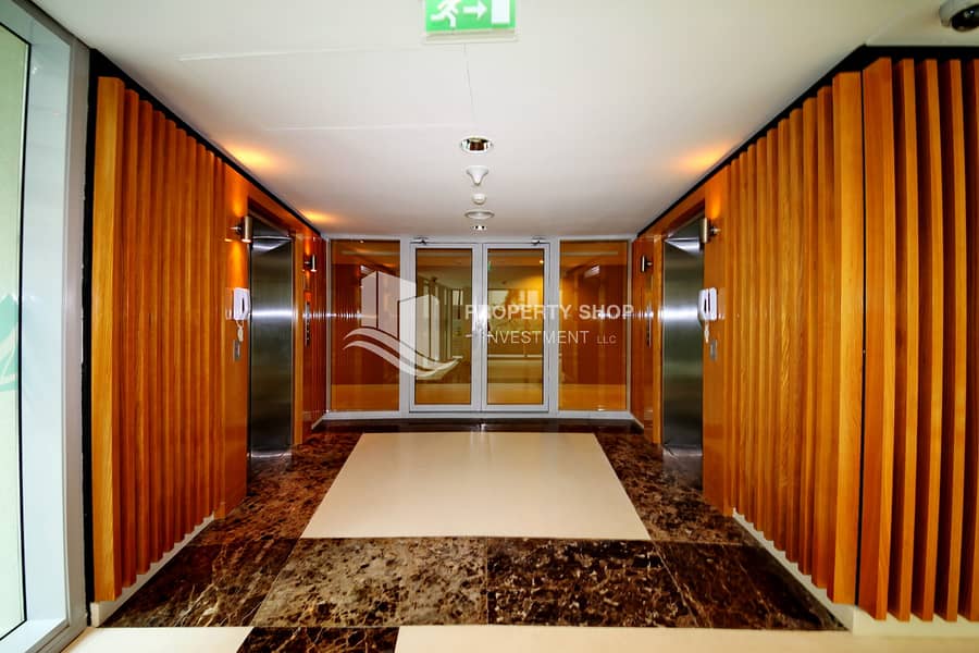 12 abu-dhabi-al-raha-beach-al-muneera-al-rahba-1-elevator. JPG