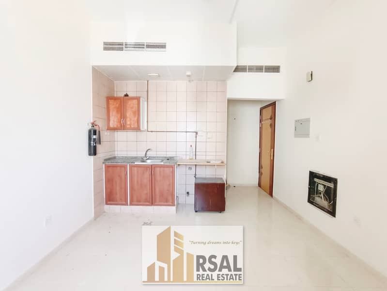 Lavish and spacious studio ready to move near by school near by hospital near by shopping mall near by bus station in muwaileh area