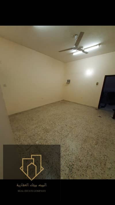 Studio for Rent in Ajman Industrial, Ajman - For lovers of excellence, enjoy comfort and luxury in this studio. It is characterized by an excellent location and an excellent design with the best materials and finishes to ensure comfort and luxury. There are excellent spaces with payment facilities t
