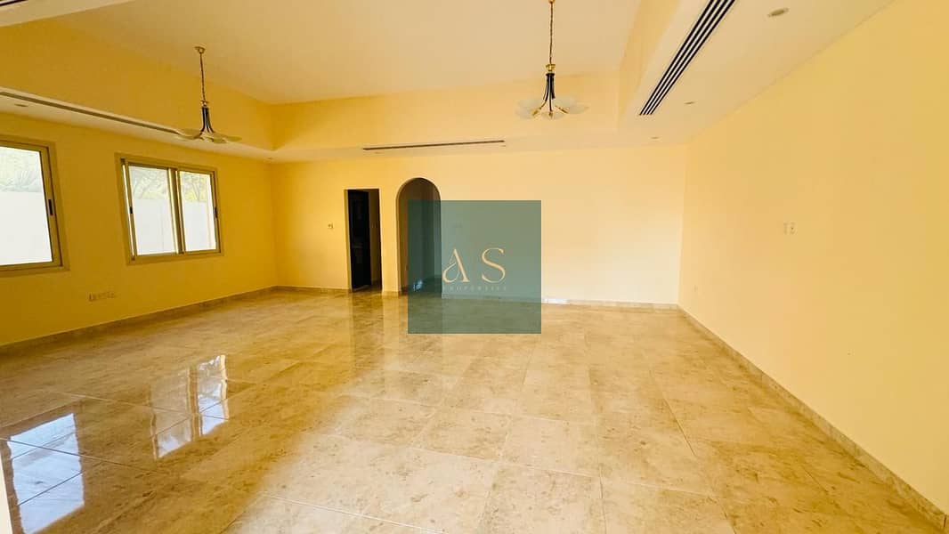 4 MASTER BEDROOM | LUXURY VILLA AVAILABLE FOR RENT