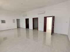 شقة في مدينة محمد بن زايد 3 غرف 90000 درهم - 8816444