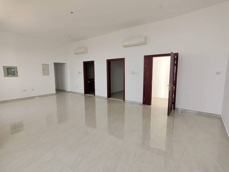 NEAT AND CLEAN 4 BED APARTMENT IN MBZ
