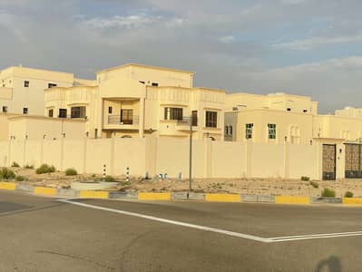 Villa for Rent in Baniyas, Abu Dhabi - Commercial villa On Prime location Suitable for All activities