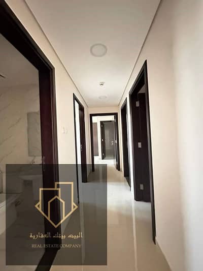 For rent in Al Mowaihat 3 area in Ajman, a wonderful opportunity   for families to live in a comfortable   and quiet environment. The set consists of