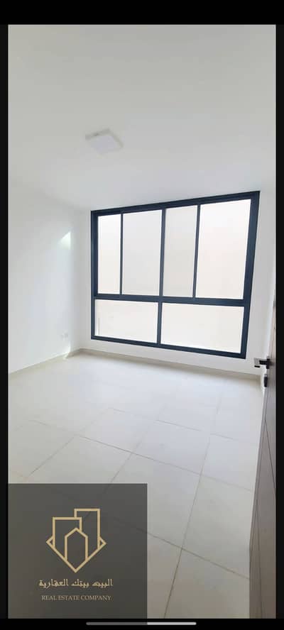 2 Bedroom Flat for Rent in Corniche Ajman, Ajman - Enjoy the luxurious location and finishes in this apartment, the second row from the Corniche. It consists of two rooms and a hall, providing plenty of space for you to enjoy. Designed and finished with high quality. .
