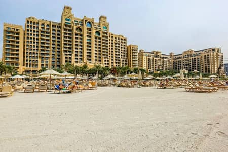 1 Bedroom Apartment for Rent in Palm Jumeirah, Dubai - 1BD in Palm Jumeirah ! Fairmont Residence ! Beach and pool open !22K Only
