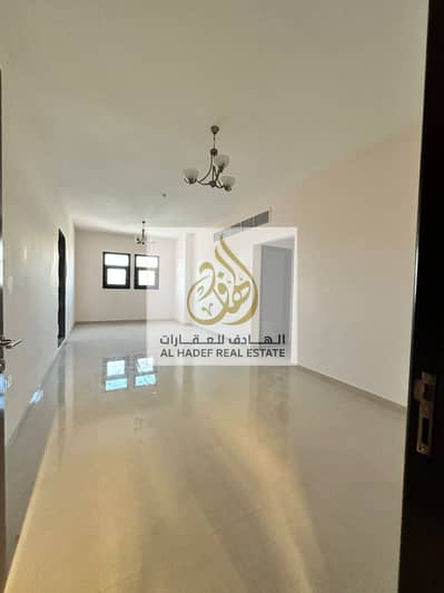 House for rent in Ajman   3-room studio and a living room with a second Astor living in the walls next to the Al-Mowaihat tanks, 3 balcony and 3 bathr