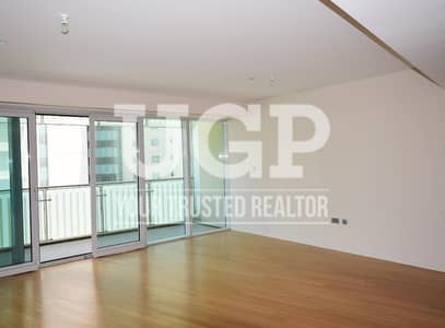 Hot Deal! Road View 3BR Apt w/ Facilities Hot Deal! Road View 3BR Apt w/ Facilities