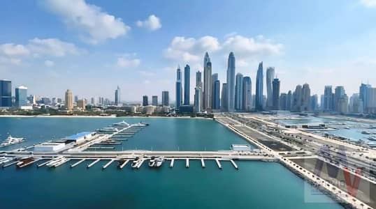 2 Bedroom Apartment for Sale in Dubai Harbour, Dubai - Full Marina View | Private Beach | Vacant