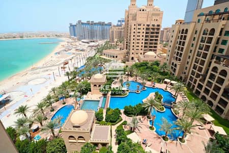 2 Bedroom Apartment for Rent in Palm Jumeirah, Dubai - Beach Access | Prime Location |Palm Jumeriah