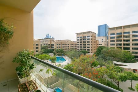 3 Bedroom Flat for Sale in The Greens, Dubai - Pool View | Tenanted | Notice Served