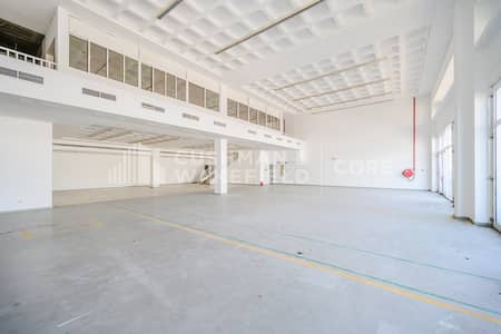 Showroom for Rent in Al Garhoud, Dubai - Vacant Showroom | Fitted | Prime Location