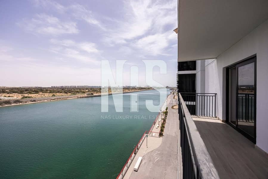 Full canal view | Large balcony | Modern finishes
