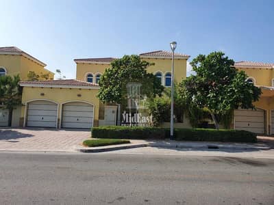 4 Bedroom Villa for Rent in Jumeirah Park, Dubai - Lovely 4 Bed legacy away from cables and road.