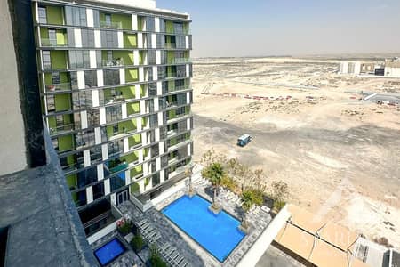2 Bedroom Flat for Rent in Dubai South, Dubai - Corner Unit | Pool View | Spacious