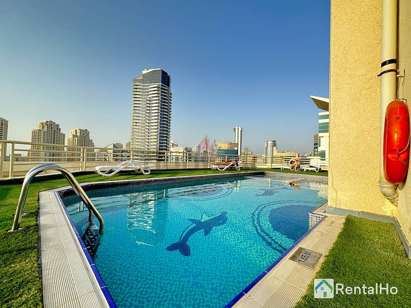 Available from 16 april. Quiet Studio w/ Balcony  RoofTop Pool in Marina