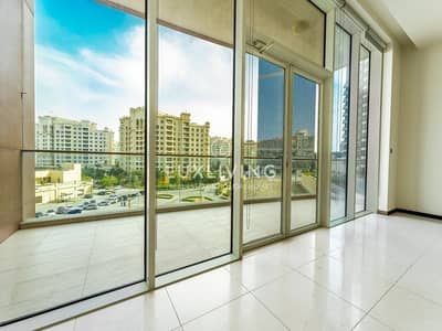2 Bedroom Apartment for Rent in Palm Jumeirah, Dubai - Study |Fully Equipped Kitchen | Huge Balcony