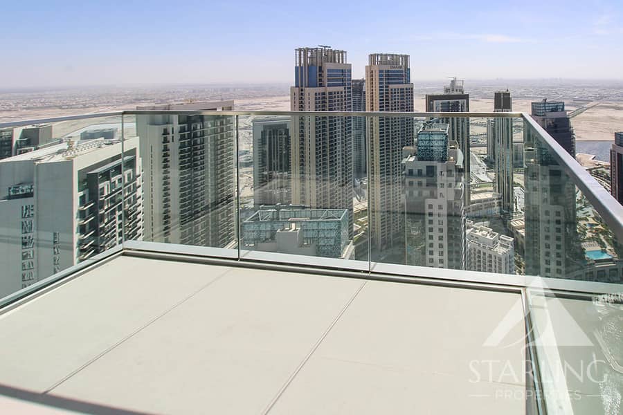 Creek and Downtown View | High Floor | Corner Unit