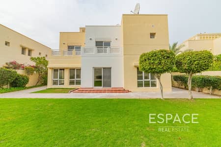 5 Bedroom Villa for Rent in The Meadows, Dubai - Upgraded | Large Layout | Lake View