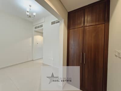 BRAND NEW 1BHK VERY LEXIREOUS NEAT AND CLEAN AT PRIME LOCATION READY TO MOVE.