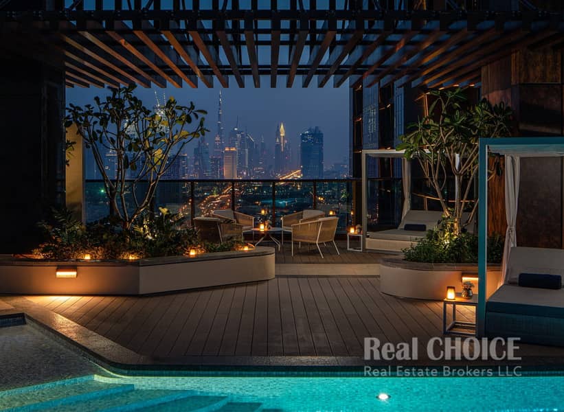 9 Sunglo 19 Pool with Night View. jpg