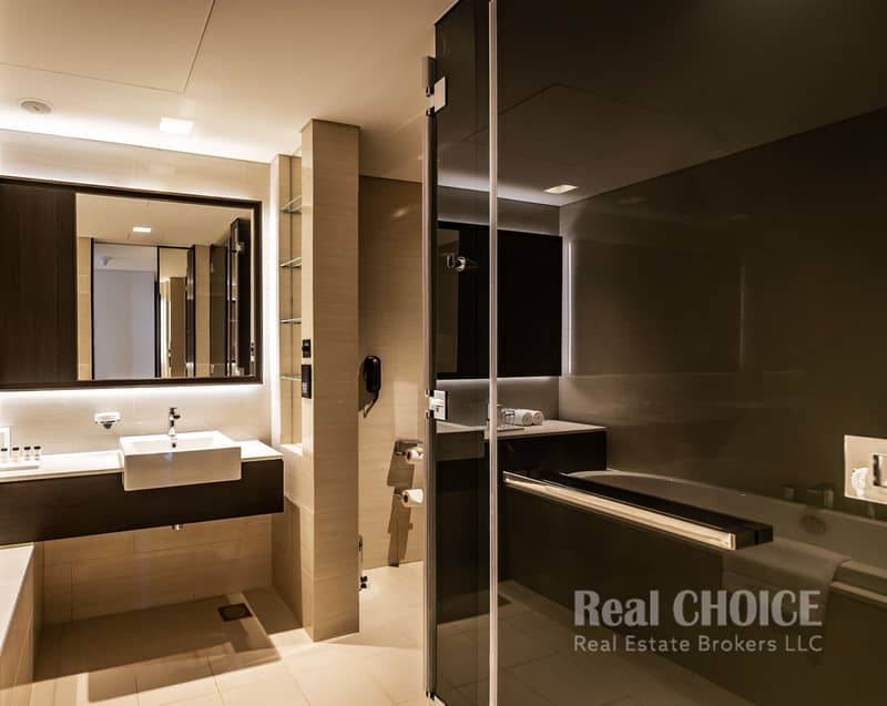 12 Sheraton Grand Hotel, Dubai - Apartment Bathroom 1. jpg
