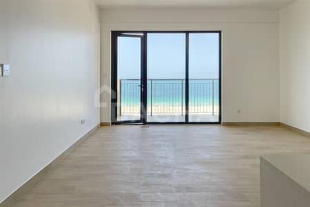 شقة 2 غرفة نوم للايجار في جميرا، دبي - شقة في برج لا كوت 1،لا كوت،بورت دو لا مير،لا مير،جميرا 2 غرف 220000 درهم - 8826622
