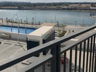 2 Bedroom Flat for Sale in Yas Island, Abu Dhabi - HOT DEAL | Canal And Pool View | Splendid Location