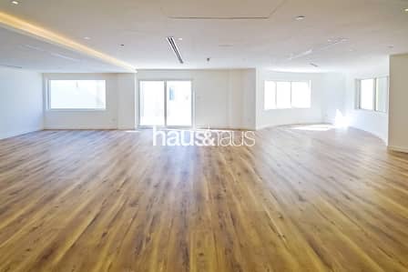 Penthouse | Vacant | Luxurious Upgrades Penthouse | Vacant | Luxurious Upgrades