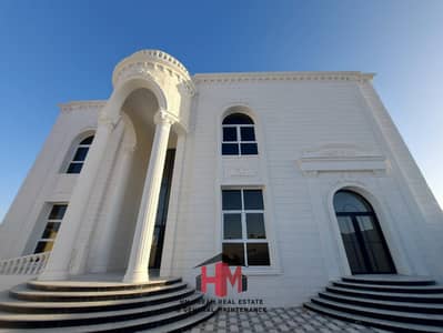 11 Bedroom Villa for Rent in Madinat Al Riyadh, Abu Dhabi - Independent villa 12 bedrooms, living hall , dining hall and big yard