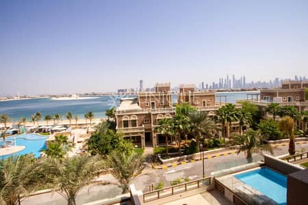 6 Bedroom Townhouse for Sale in Palm Jumeirah, Dubai - Pool and Sea View | Best for Upgrades | 4 Floors