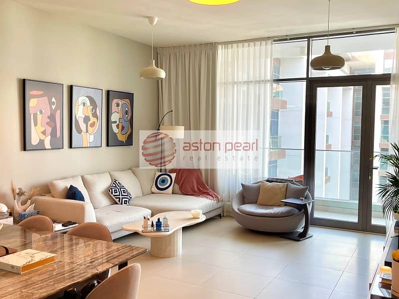 Spacious 2 Bedroom| Park and Pool View| High Floor